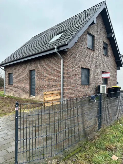 Nieuwbouwwoning, naar wens af te maken — foto 1